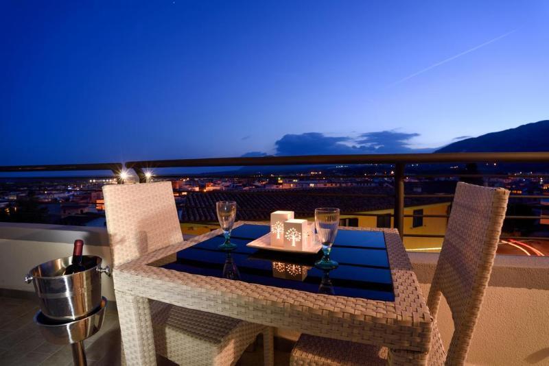 Hotel Gli Ulivi Орозей Екстер'єр фото